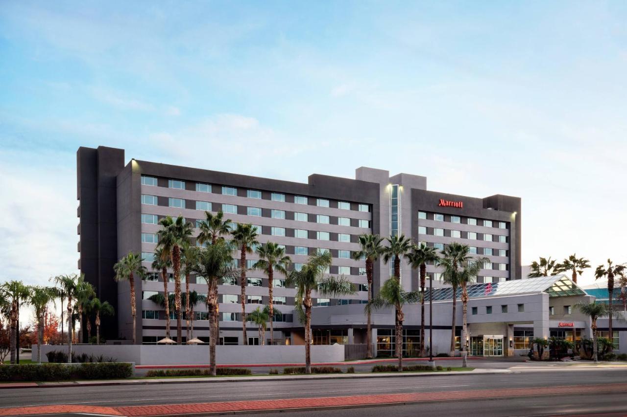 Bakersfield Marriott At The Convention Center Hotel Bagian luar foto